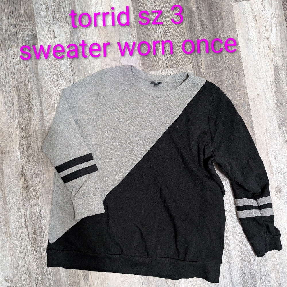 Torrid Women's Crewneck Sweater - Black and Gray